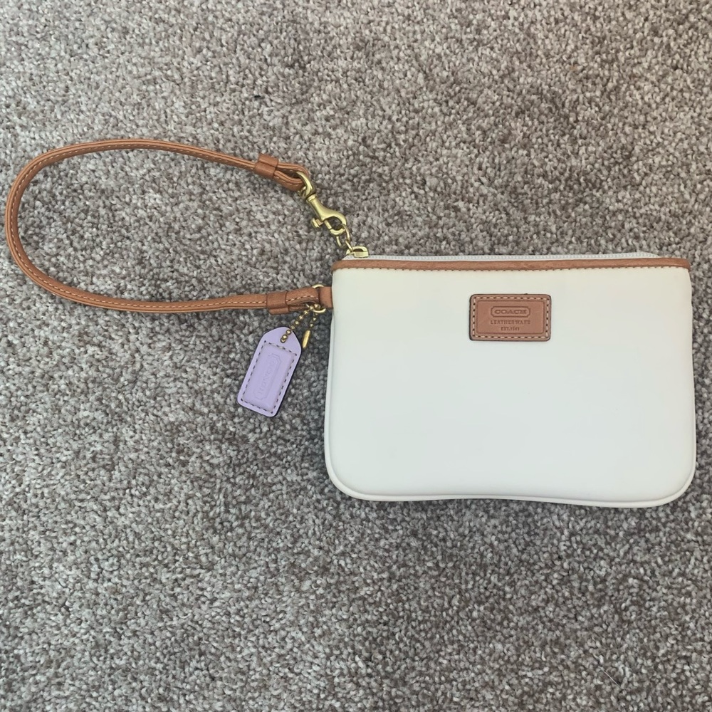 Coach White Wristlet Wallet Lavender Accents